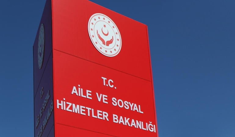 Aile-ve-Sosyal-Hizmetler-Bakanligi-3-Bin-Personel-Sonucunu-Acikladi-featured