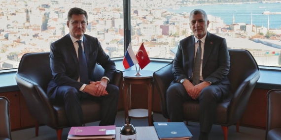 Bakan Ömer Bolat ve Rusya Başbakan Yardımcısı Novak Bir Araya Geldi