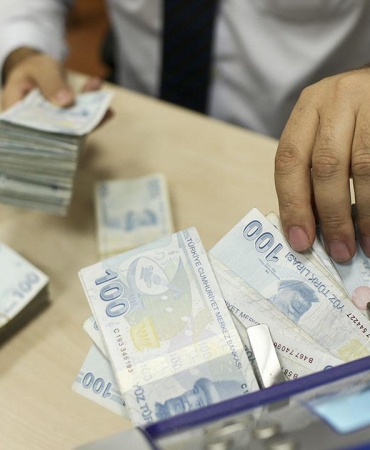 Emeklilere-PTT8217den-14-Bin-TL8217ye-Varan-Karsiliksiz-Nakit-Destegi-featured