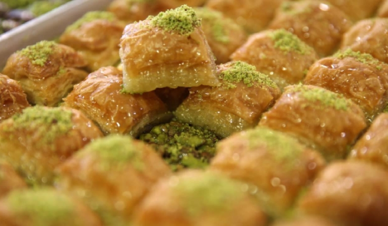 Ramazan8217da-Baklava-ve-Tatli-Fiyatlari-Sabitlendi-Zam-Yok-featured