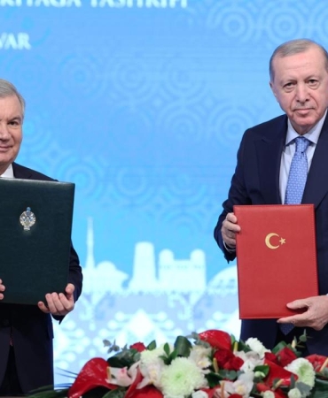 Turkiye-ve-Ozbekistan8217dan-Ekonomik-Bolgelerde-Dev-Is-Birligi-featured