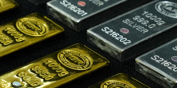 Altın ve Gümüş Fiyatlarında Fed Sonrası Düşüş Trendi Sürüyor