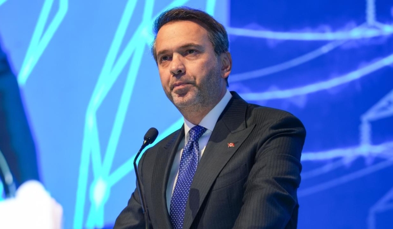 Bakan-Bayraktar-Enerji-Kaynaklarimizi-Gece-Gunduz-Arayip-Bulacagiz-featured