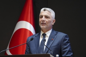 Bakan-Bolat-Kamerun8217da-DTO-Zirvesi8217nde-Turkiye-Vizyonunu-Paylasti-featured