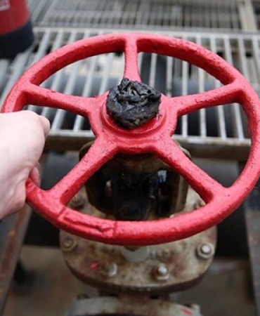 Brent-Petrol-Fiyatlarinda-Dusus-Varil-9777-Dolara-Geriledi-featured