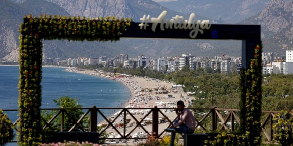 Antalya’da Yabancı Turist Sayısı 1 Milyon 250 Bin Sınırını Aştı