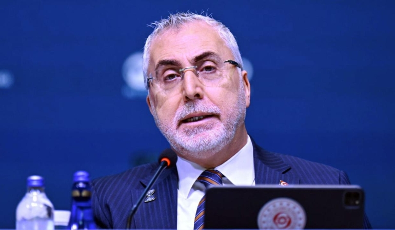 Bakan-Isikhan-Kuresel-Degisimi-Risk-Degil-Firsat-Olarak-Goruyoruz-featured