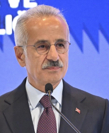 Bakan-Uraloglu-Hurmuz8217deki-gemilerin-tahliyesi-icin-calisiyoruz-featured