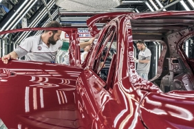 Bursada-Uretilen-Her-Iki-Otomobilden-Biri-Yurt-Disina-Gitti-featured