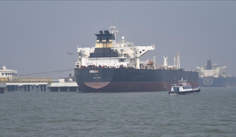 Hurmuz-Bogazi8217ndaki-Gerilim-Petrolu-100-Dolarin-Uzerine-Cikardi-featured