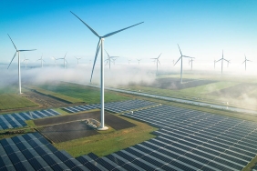 Yenilenebilir-Enerjide-Tarihi-Zirve-Kurulu-Guc-Rekor-Kirdi-featured