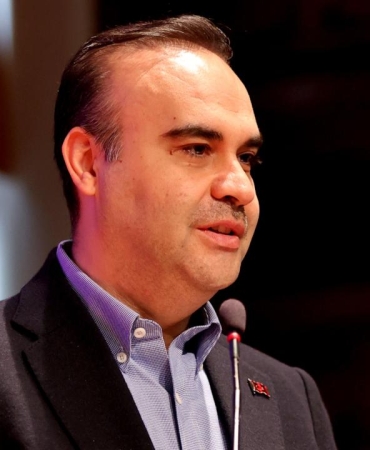 Bakan-Kacir-Turkiye-Kuresel-Uretimin-Merkez-Uslerinden-Biri-Oldu-featured