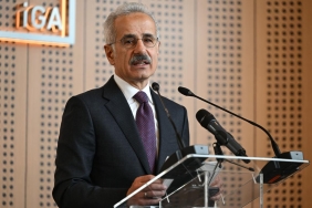 Bakan-Uraloglu-Acikladi-Havacilikta-Hedef-270-Milyon-Yolcu-featured