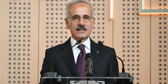 Uraloğlu: Alternatifi Olmayan Sistemler Krizlerde Kırılgan Kalıyor